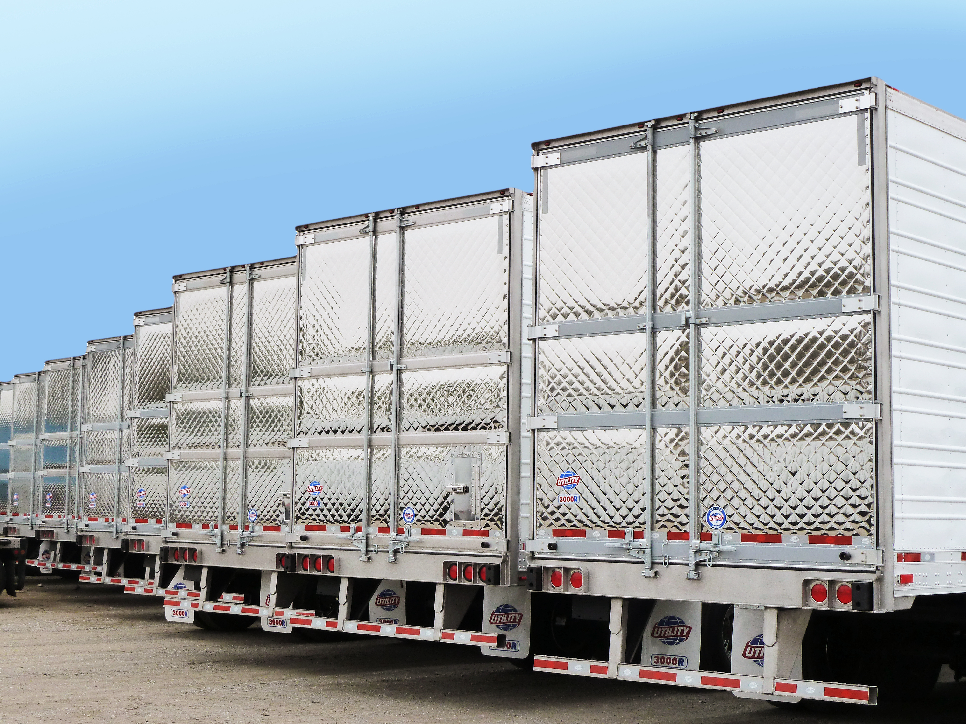 Row of Utility 3000R reefers